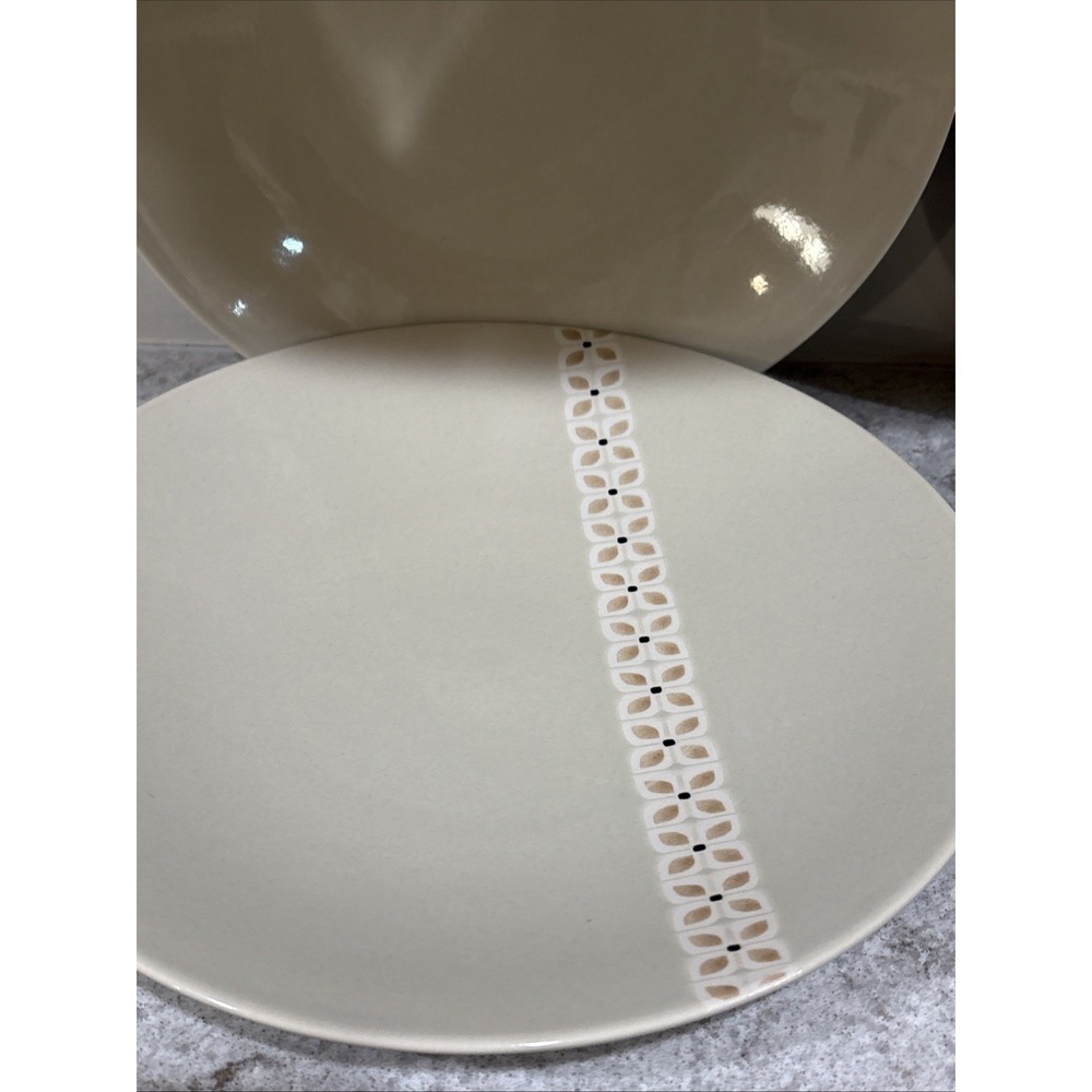Pfaltzgraff Westside Dinner Plates Cream Flowers Dots on Taupe - Set Of 4 EUC - Picture 6 of 11